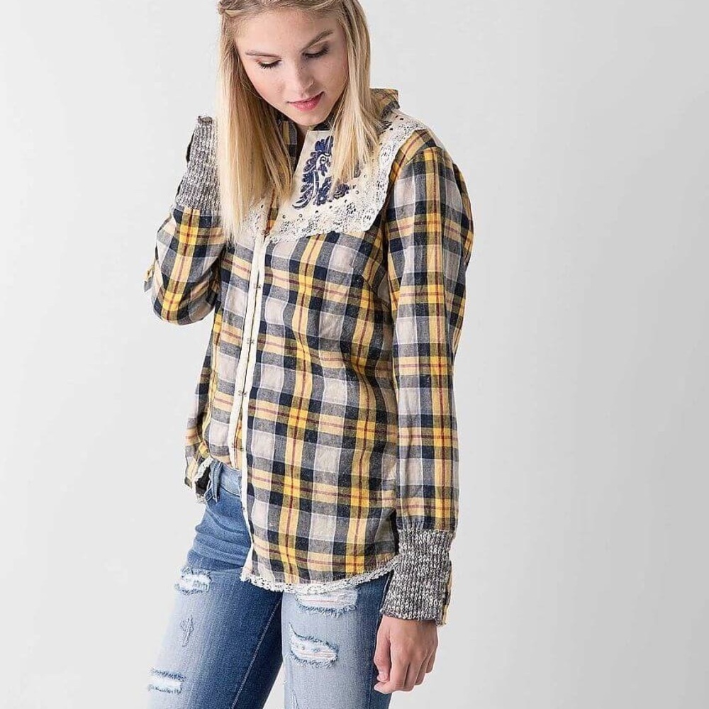 Gimmicks by BKE Plaid Flannel Lace Embroidered Distressed Button-Down Shirt Sz S